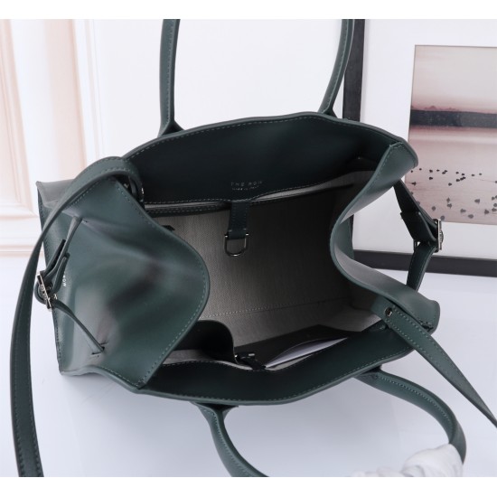 The Row Bags Top Quality
Small:26.20.18
Big:38.26.23