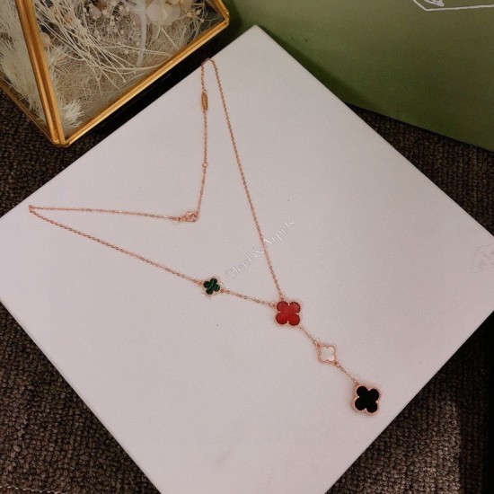 Van Cleef Jewelry Necklace