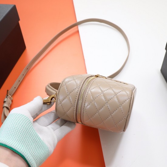 YSL Bags Top Quality
18×11×6.5 cm