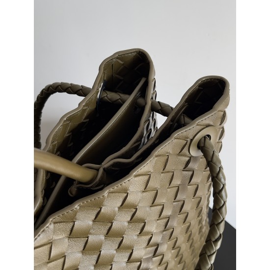 BV Bags Top Quality ANDIAMO 743575