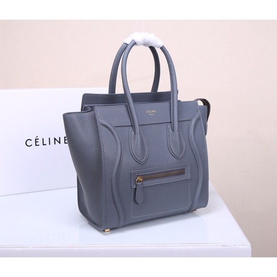 Celine Bags Top Quality 
Small size 20 * 20 * 8cm
Medium size 26 * 26 * 13cm
Large size 30 * 30 * 15cm