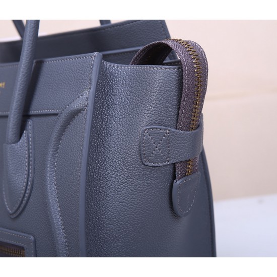 Celine Bags Top Quality 
Small size 20 * 20 * 8cm
Medium size 26 * 26 * 13cm
Large size 30 * 30 * 15cm