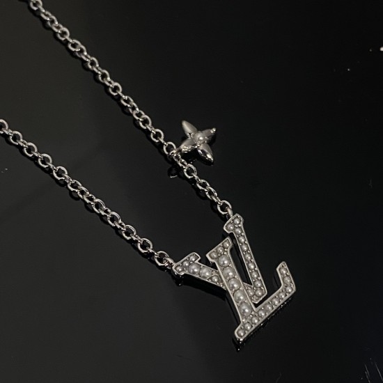 LV Jewelry High Quality