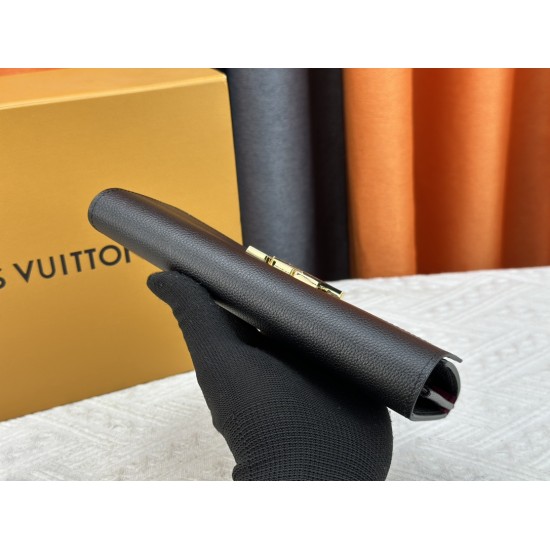 LV Bags High Quality Flip Wallet
