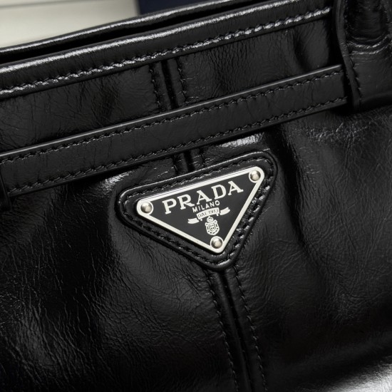 Prada Bags Top Quality
32x15.5x12cm