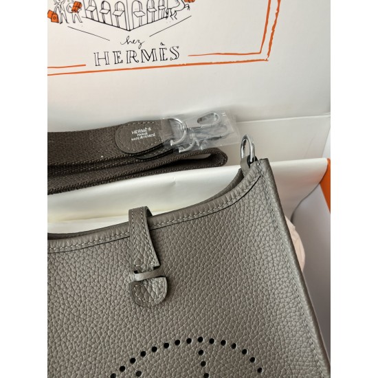 Hermes Bags Top Quality Evelyne 17cm
