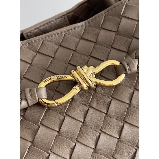 BV Bags Top Quality ANDIAMO 743575