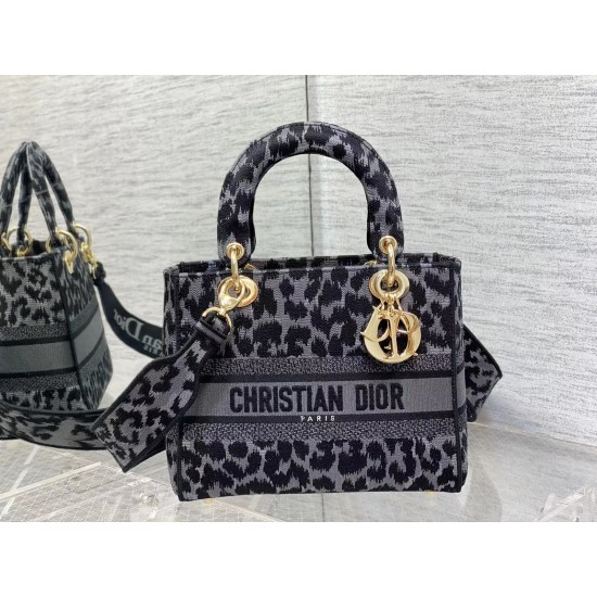 Dior Bags Top Quality
Five Grid