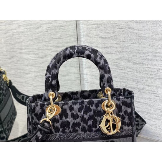 Dior Bags Top Quality
Five Grid