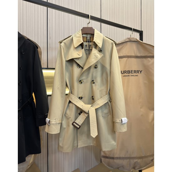 Burberry coat
uk4，6，8，10，12