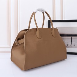 The Row Bags Top Quality
Small:26.20.18
Big:38.26.23