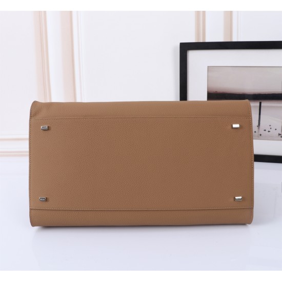 The Row Bags Top Quality
Small:26.20.18
Big:38.26.23