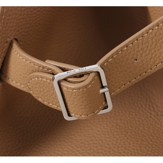 The Row Bags Top Quality
Small:26.20.18
Big:38.26.23