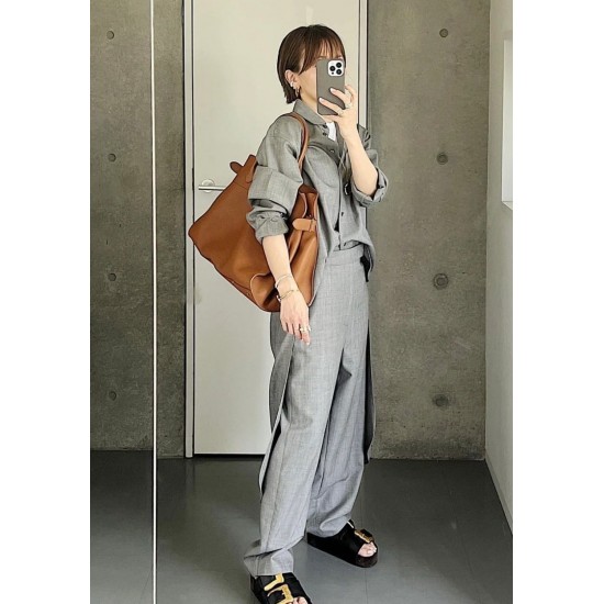 The Row Bags Top Quality
Small:26.20.18
Big:38.26.23