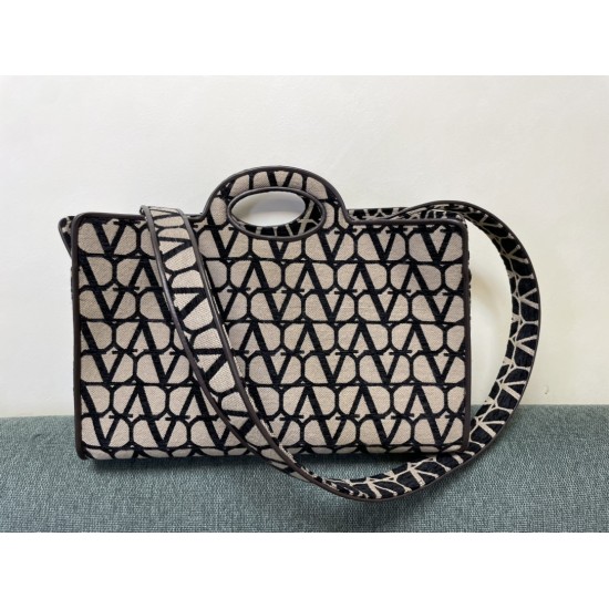 Valentino Bags Top Quality
35/25/17cm