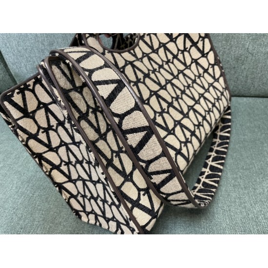 Valentino Bags Top Quality
35/25/17cm