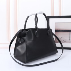 The Row Bags Top Quality
Small:26.20.18
Big:38.26.23