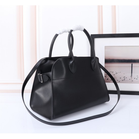 The Row Bags Top Quality
Small:26.20.18
Big:38.26.23