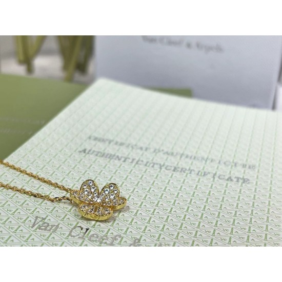 Van Cleef Jewelry Necklace