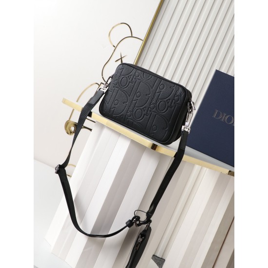 Dior Bags Top Quality
Saddle Set 23.3 x 16.5 x 4.3