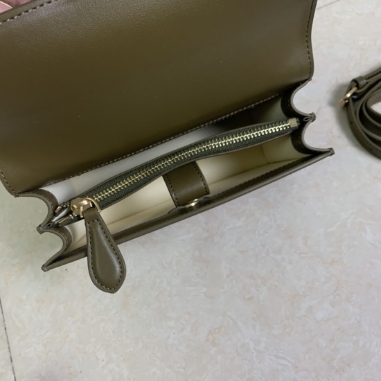 Pinko Bags Top Quality
21x13x6