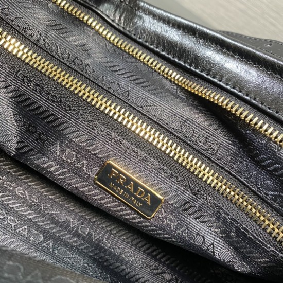 Prada Bags Top Quality
32x15.5x12cm