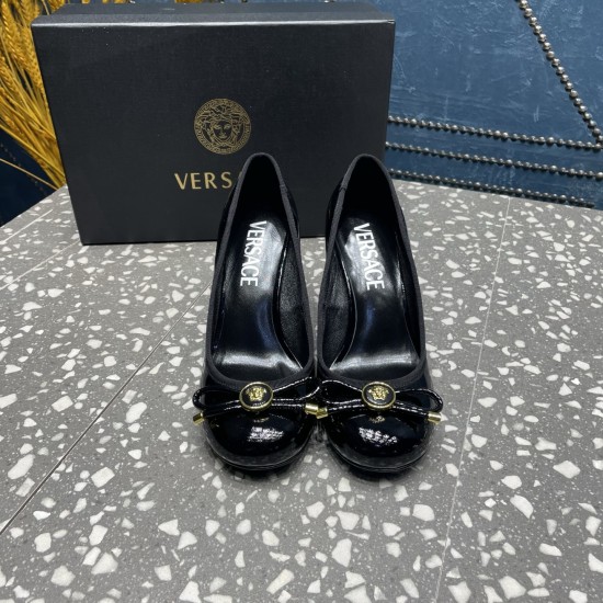 Versace Shoes Fashion shoes
 Top Quality