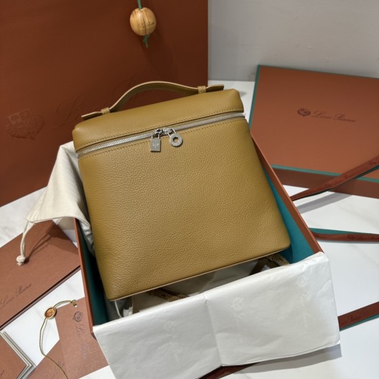 LP Bags Top Quality Size: 23 × 8 × 22cm