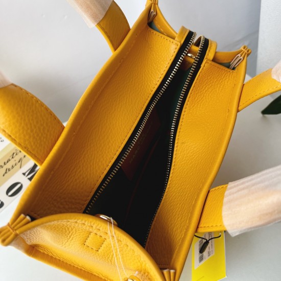 MJ Tote Full leather size: 41 * 34 * 15cm $140 Full leather medium size: 33 * 28 * 13cm $120 Full leather small size: 26 × 20 × 13cm $100 Fabric Large Size: 41 * 34 * 15cm $100 Medium size of fabric: 33 * 28 * 13cm $90 Fabric small size: 26 × 20 × 13cm $8