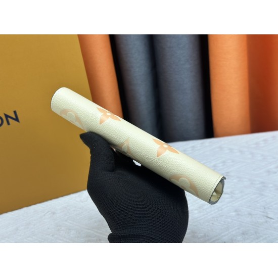 LV Bags High Quality Flip Wallet
