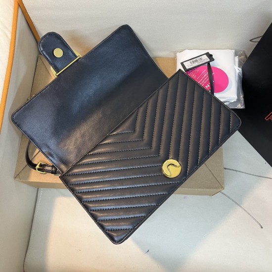 Pinko Bags Top Quality
21x13x6