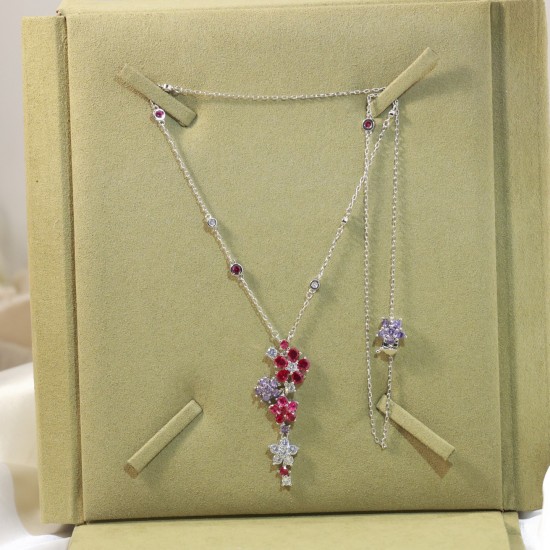 Van Cleef Jewelry Necklace