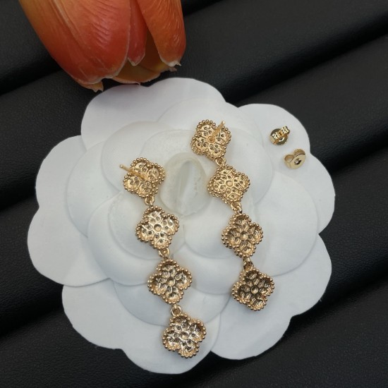 Van Cleef Jewelry High Quality