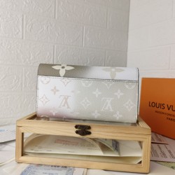 LV Bags High Quality Flip Wallet

