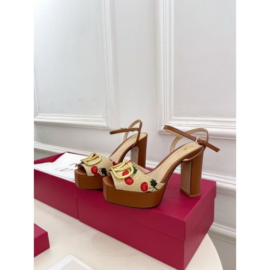 Valentino Shoes Top Quality