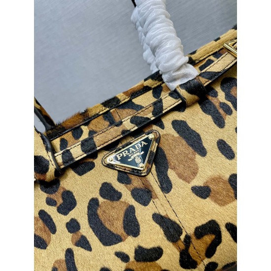 Prada Bags Top Quality
32x15.5x12cm
