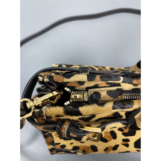 Prada Bags Top Quality
32x15.5x12cm