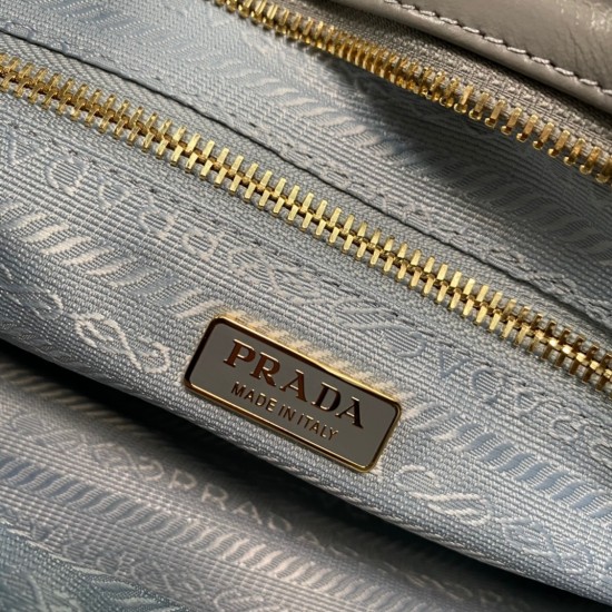 Prada Bags Top Quality
32x15.5x12cm