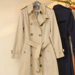 Burberry coat
uk4，6，8，10，12