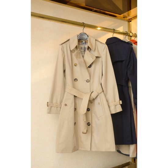 Burberry coat
uk4，6，8，10，12