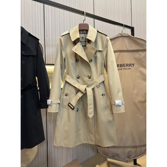 Burberry coat
uk4，6，8，10，12