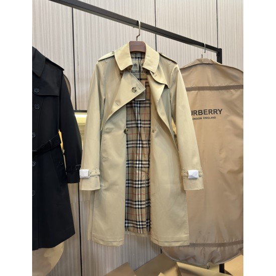 Burberry coat
uk4，6，8，10，12