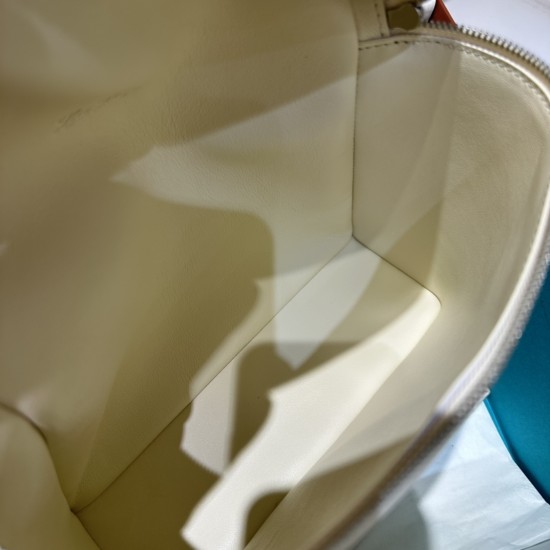 LP Bags Top Quality Size: 23 × 8 × 22cm