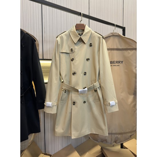 Burberry coat
uk4，6，8，10，12