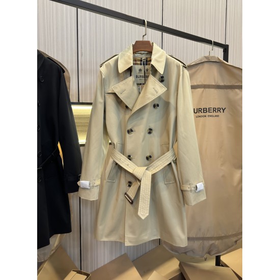 Burberry coat
uk4，6，8，10，12