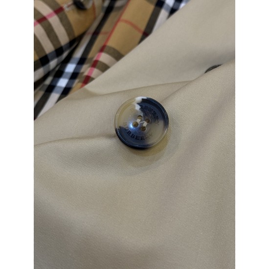 Burberry coat
uk4，6，8，10，12