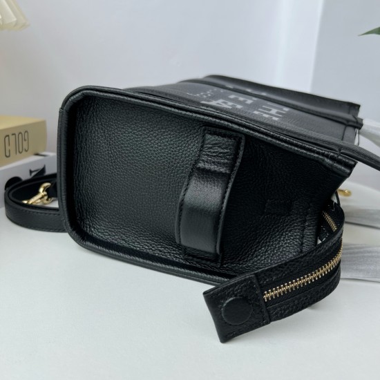 MJ Tote Full leather size: 41 * 34 * 15cm $140 Full leather medium size: 33 * 28 * 13cm $120 Full leather small size: 26 × 20 × 13cm $100 Fabric Large Size: 41 * 34 * 15cm $100 Medium size of fabric: 33 * 28 * 13cm $90 Fabric small size: 26 × 20 × 13cm $8