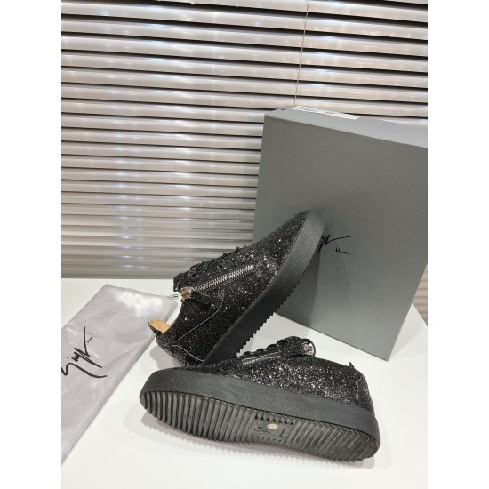 CL Shoes Casual shoes

 Top Quality