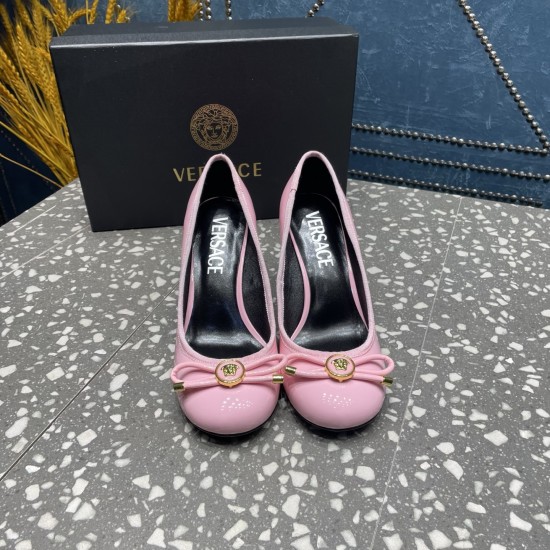 Versace Shoes Fashion shoes
 Top Quality