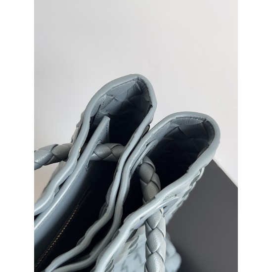 BV Bags Top Quality ANDIAMO 743575